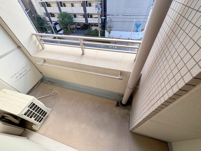 アーバンエース西中島パルのバルコニー