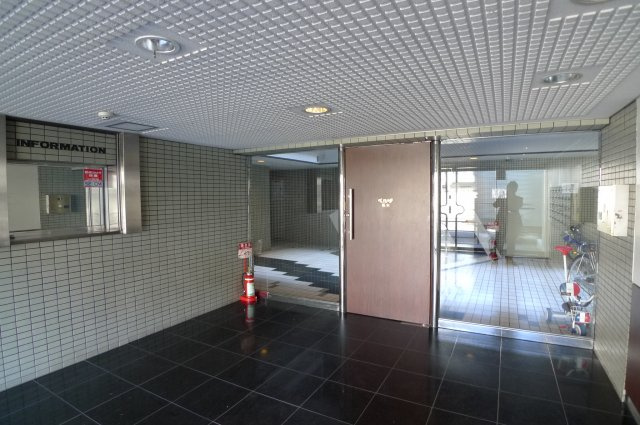 オートロック完備です