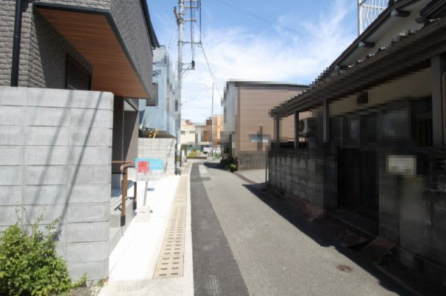 高知市旭天神町第1　1号棟　（全2区画）の前面道路含む現地写真