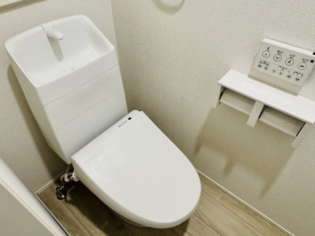 八王子市　散田町　新築一戸建て　２５ー１期のトイレ|～暖房温水洗浄機能付きトイレ　冬場は特に嬉しい機能ですね～