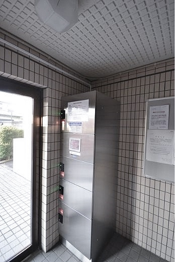 杉並区高円寺南２丁目の賃貸マンションのその他共用部分|宅配ボックスです
