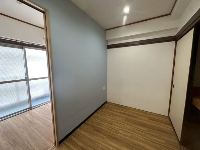 南浦和クイーンコーポB棟の洋室