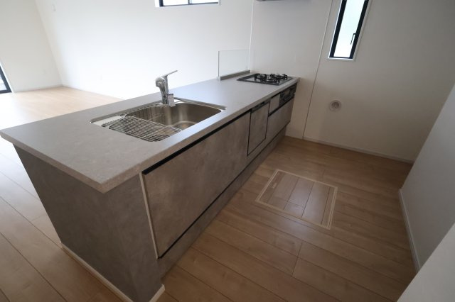 《仲介手数料無料》上尾市西宮下４丁目380-13新築一戸建てKEIAI GRACEのキッチン