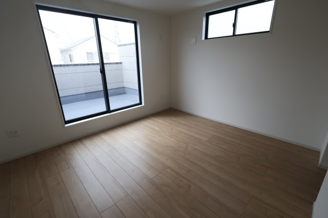 《仲介手数料無料》上尾市西宮下４丁目380-13新築一戸建てKEIAI GRACEの洋室