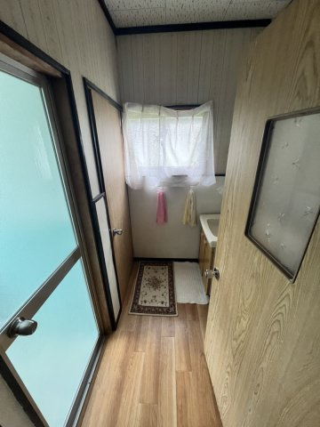 迎町戸建の脱衣所