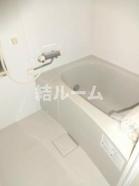 板橋区双葉町のアパートの浴室
