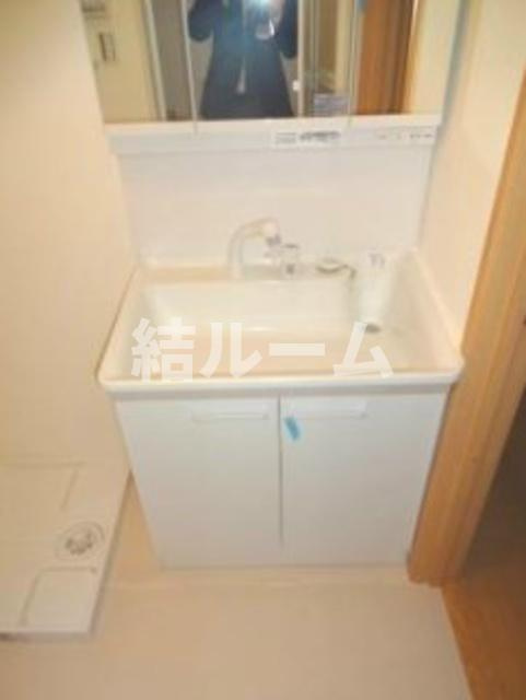 板橋区双葉町のアパートの洗面所