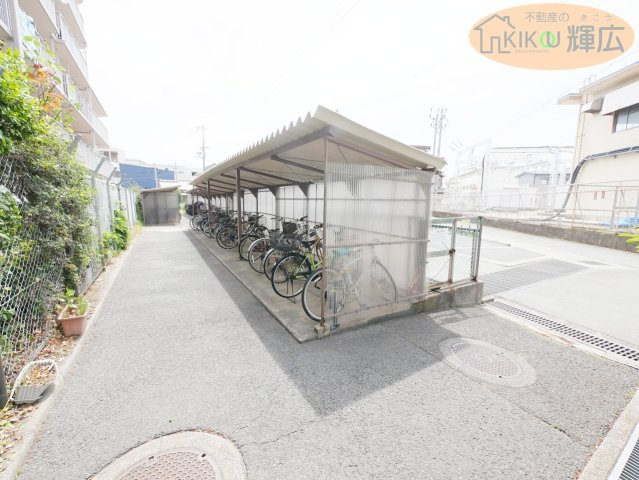 明石東二見スカイハイツ　3階の駐輪場
