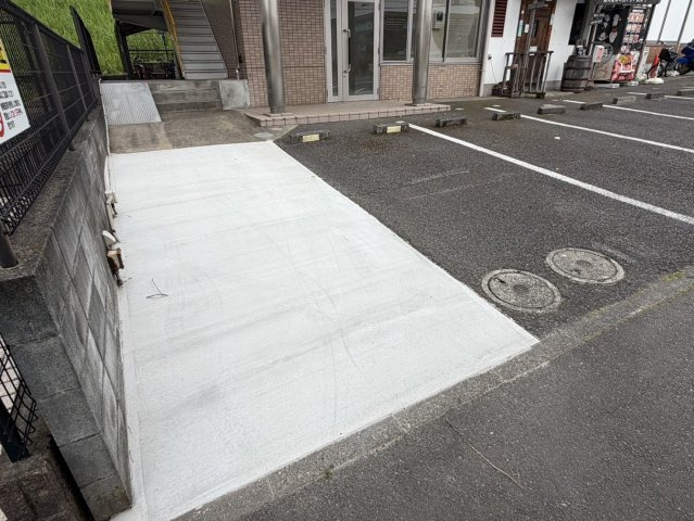 ハイツ南海の駐車場