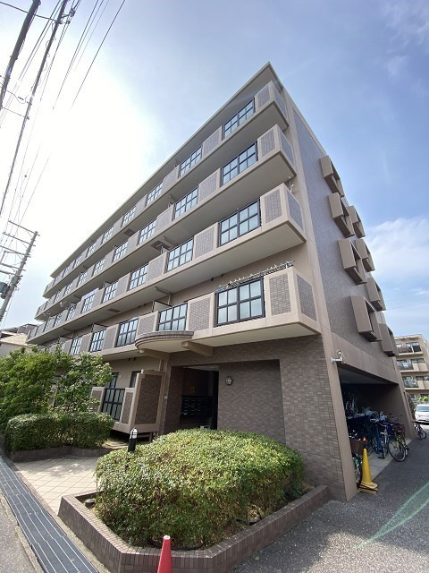 クレール西宮北口の外観