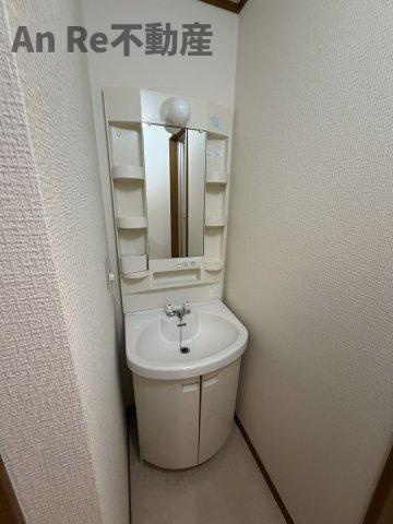 川口市上青木４丁目のアパートの洗面所