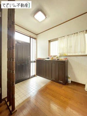 【玄関】 | 行田市清水町　中古住宅   | 現地(2026年5月撮影)