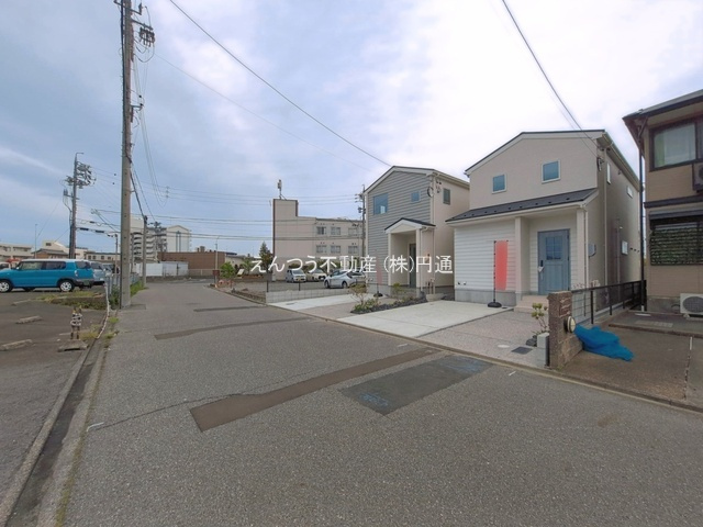 江松5丁目の前面道路含む現地写真