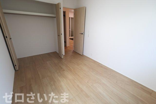 《仲介手数料無料》岩槻区加倉４丁目16-11新築一戸建てリナージュの洋室