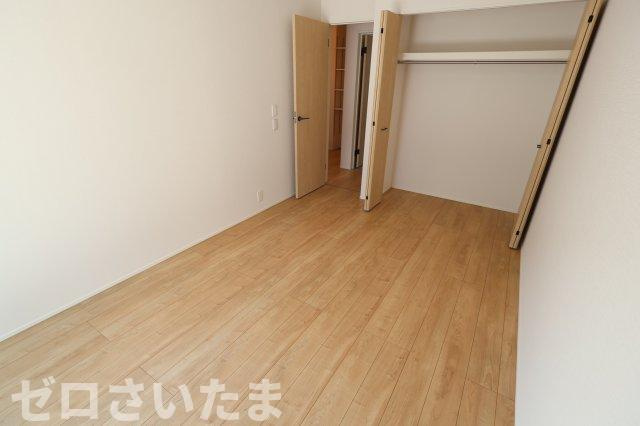 《仲介手数料無料》岩槻区加倉４丁目16-11新築一戸建てリナージュの洋室