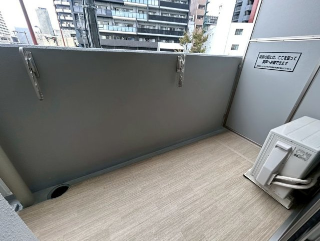 エスリード難波AGREAのバルコニー