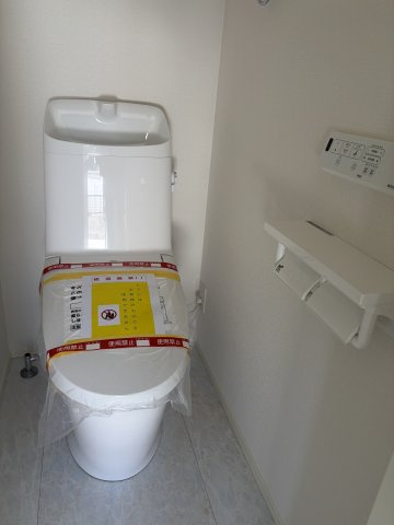 《仲介手数料無料》北区日進町１丁目728-8新築一戸建てミラスモのトイレ