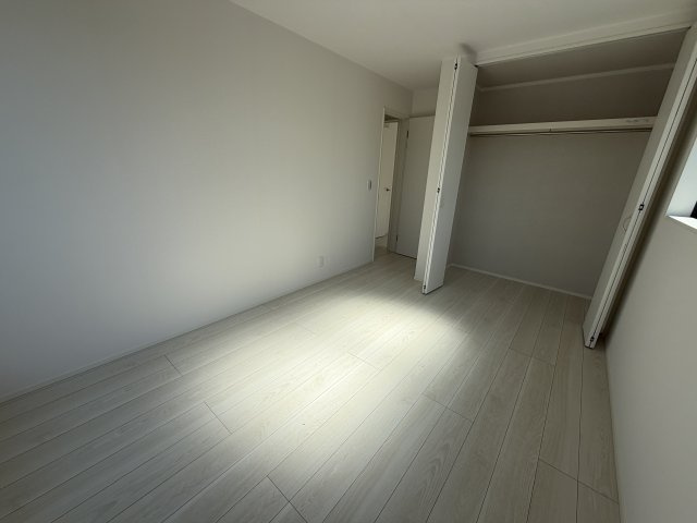 《仲介手数料無料》北区日進町１丁目728-8新築一戸建てミラスモの洋室