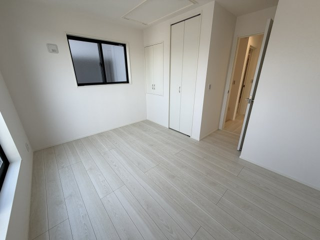 《仲介手数料無料》北区日進町１丁目728-8新築一戸建てミラスモの洋室