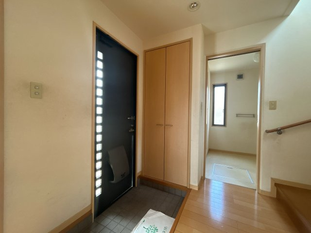 久保田町1丁目　中古戸建の玄関