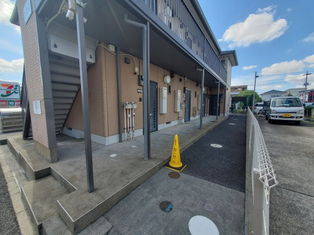 フィオーレのエントランス|建物の内部です