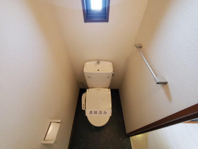 フィオーレのトイレ|落ち着いた色調のトイレです