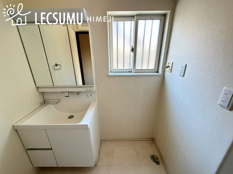 姫路市飾磨区今在家4丁目/中古戸建の洗面所