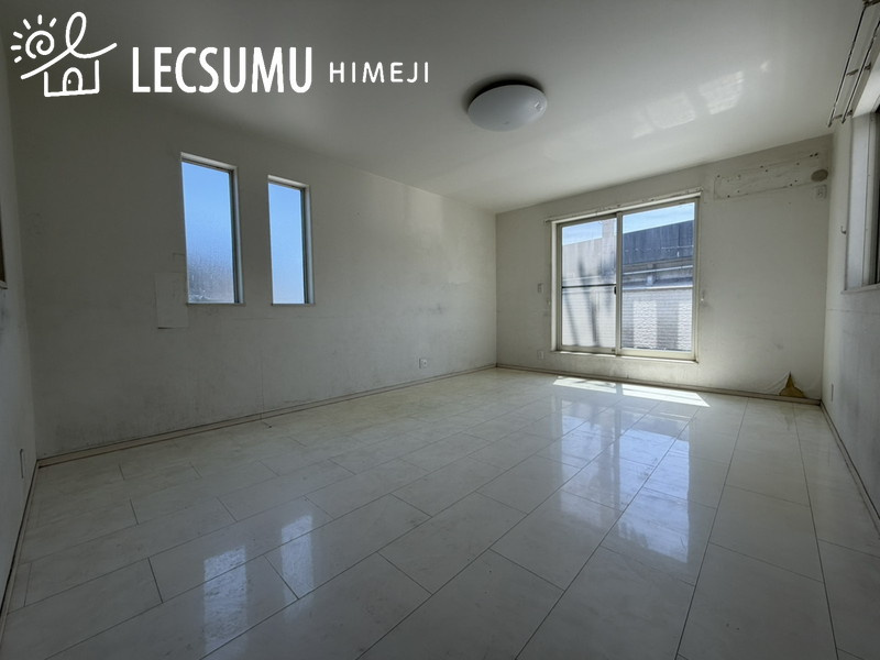 姫路市飾磨区今在家4丁目/中古戸建の居間・リビング