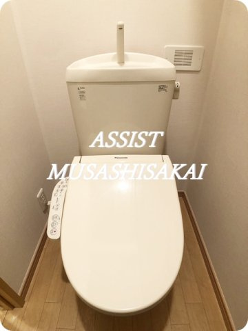 プラムのトイレ|別部屋同仕様の写真です。