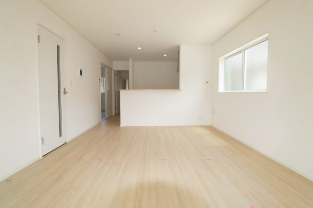 矢吹町曙町第４　　　２号棟　　　善郷小学校、矢吹中学区の居間・リビング