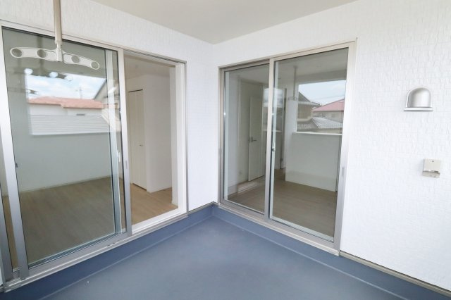 矢吹町曙町第４　　　２号棟　　　善郷小学校、矢吹中学区のバルコニー