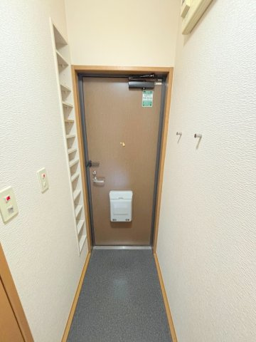 TTハイムの玄関
