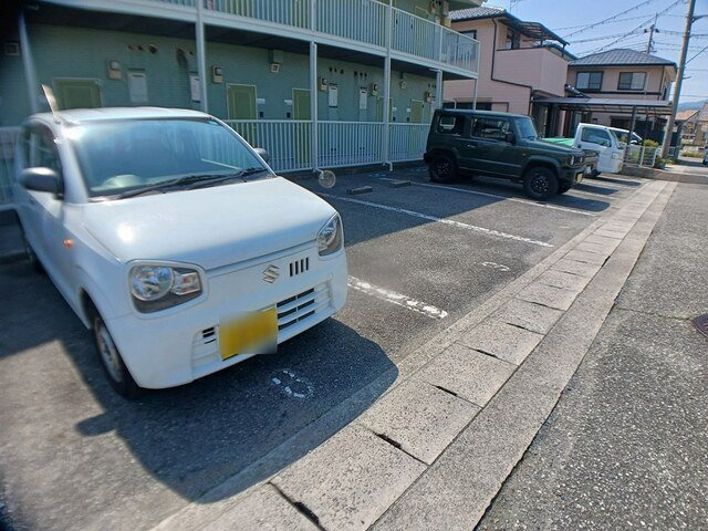 ウエルメント赤穂の駐車場