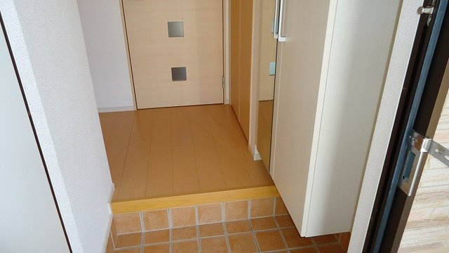 シン．シン．ハウスＣの玄関