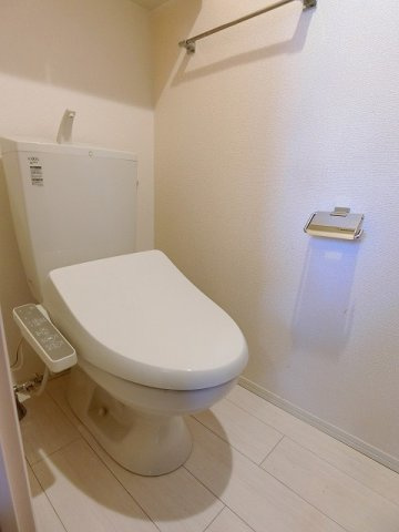 ファルーンロッドのトイレ|写真は同建物の別部屋を参考に掲載しております。