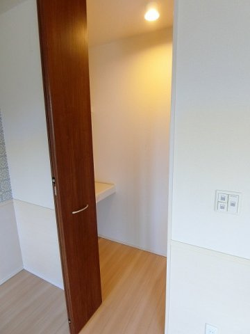 ファルーンロッドの収納|写真は同建物の別部屋を参考に掲載しております。