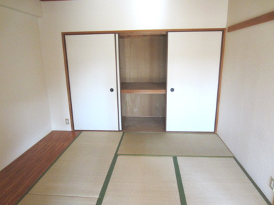 【寝室】 | リブ泉南