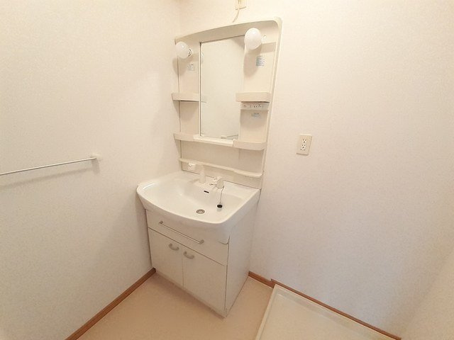 エルカーサ・桜木Ａの洗面所