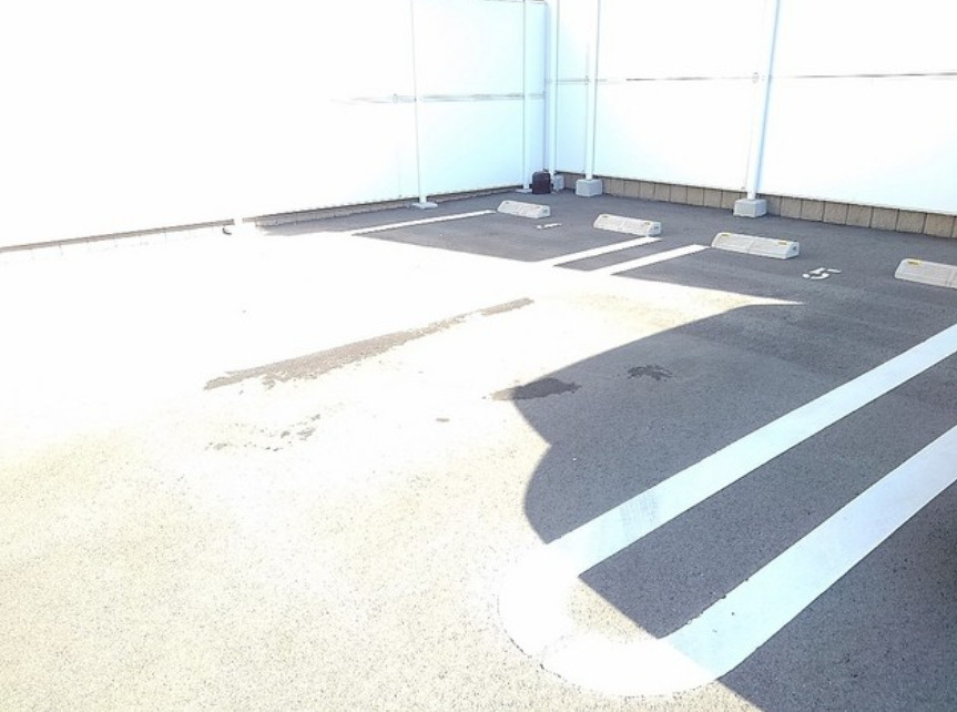 マーレ伊保崎Ⅱの駐車場