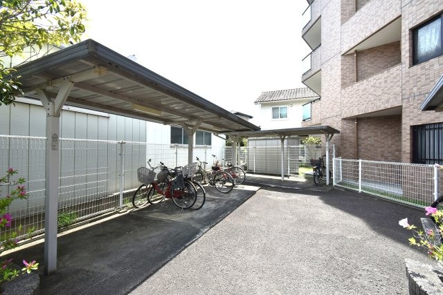 エトワール仙台西の駐輪場