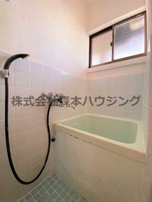 【浴室】 | 　エアロプレーン春日 | コンパクトで使いやすいお風呂です