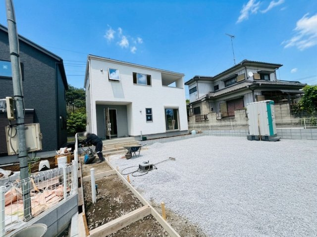 【Livele Garden】　古河市三和　全2邸の外観|各棟収納充実の間取りです♪足場が取れました♪完成間近！お気軽にお問い合わせください（＾＾）
2026年7月撮影