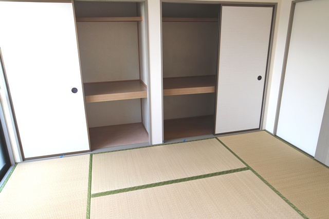 ハイカムール荒木【10,000円キャッシュバック対象物件】の和室|和室です
