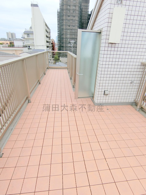 蒲田1丁目賃貸住宅のバルコニー|ルーフバルコニー