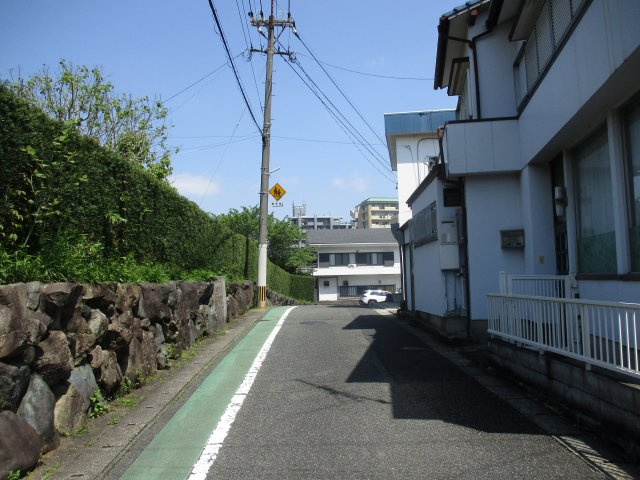 守恒五丁目6番10号（B-7）の前面道路含む現地写真