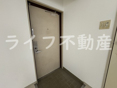 パディーブレイドⅡの玄関|収納もある玄関です