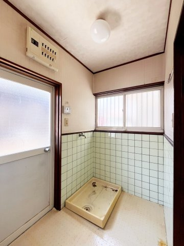 和歌山市榎原　中古戸建の脱衣所