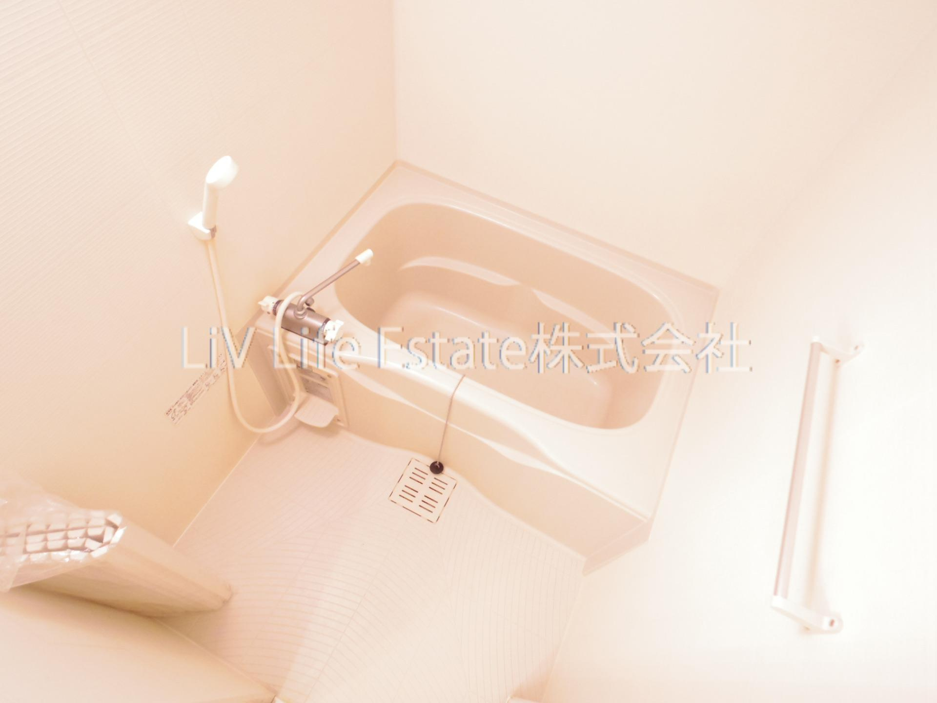 東村山市萩山町１丁目のアパートの浴室