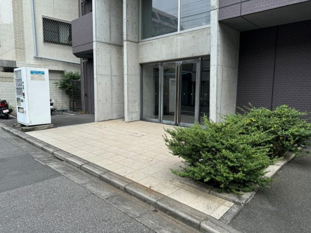 ヴェルト浅草のエントランス