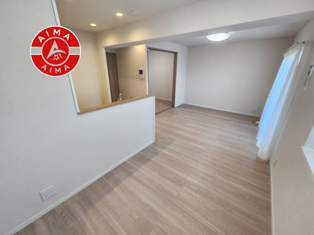 JGMグランドマンション・シュリアン土井のダイニング|お食事も、くつろぎの時間も。光と風が抜けるのびやかな設計。